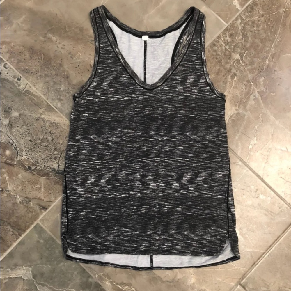 Lululemon tank size 6!